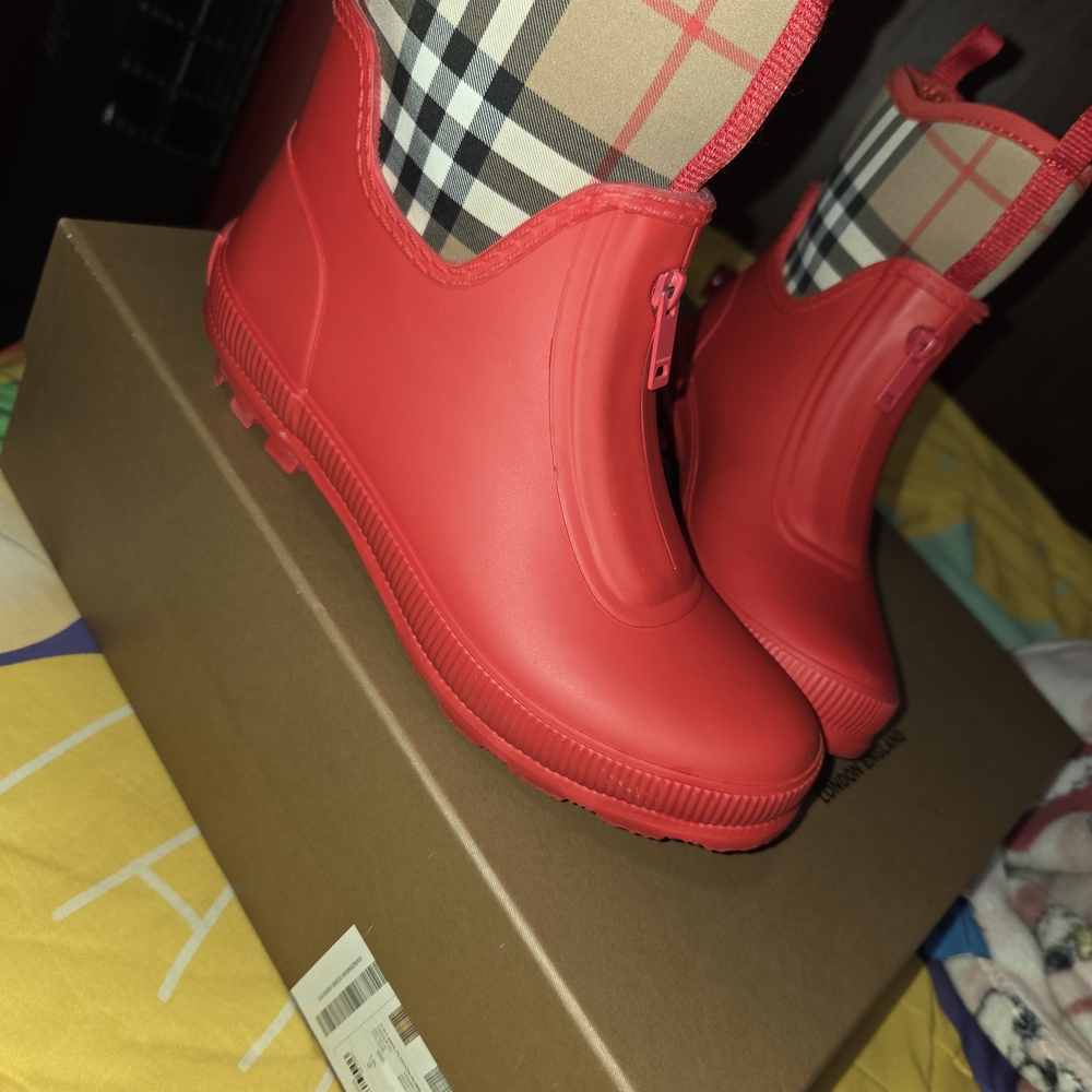 Burberry Red Kids Boots